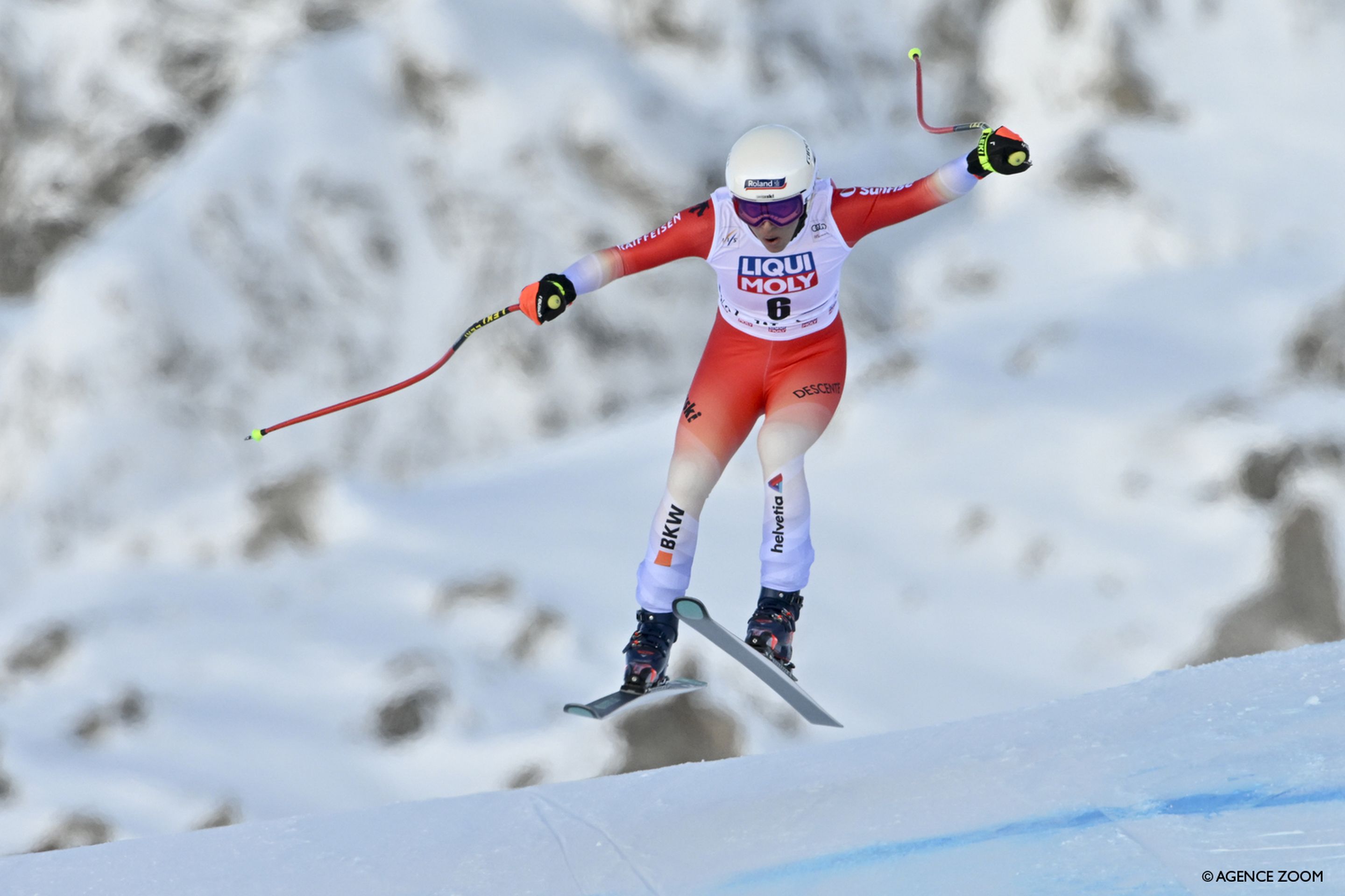 Jasmine Flury on her way to her first World Cup downhill win (Agence Zoom)