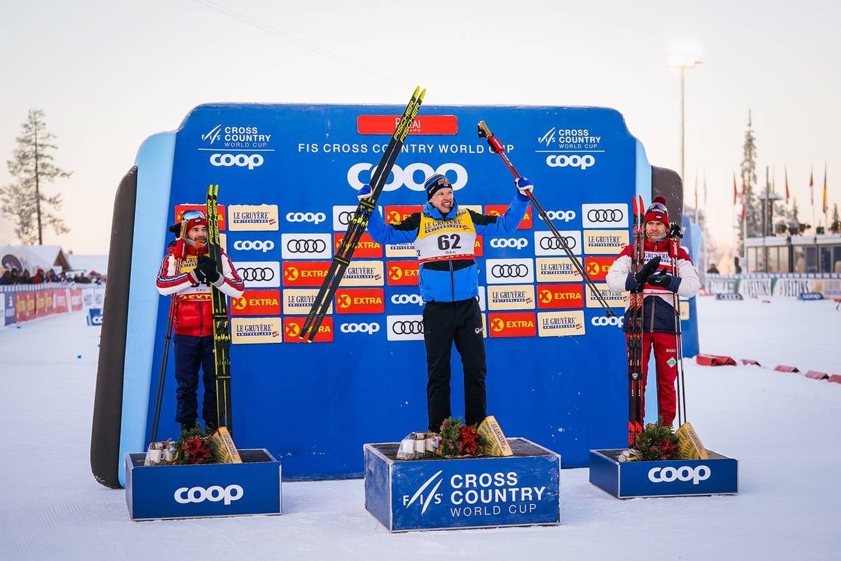 27.11.2021, Ruka, Finland (FIN):
Alexey Chervotkin (RUS), Iivo Niskanen (FIN), Alexander Bolshunov (RUS), (l-r) - FIS world cup cross-country, 15km men, Ruka (FIN). www.nordicfocus.com. © Thibaut/NordicFocus. Every downloaded picture is fee-liable.