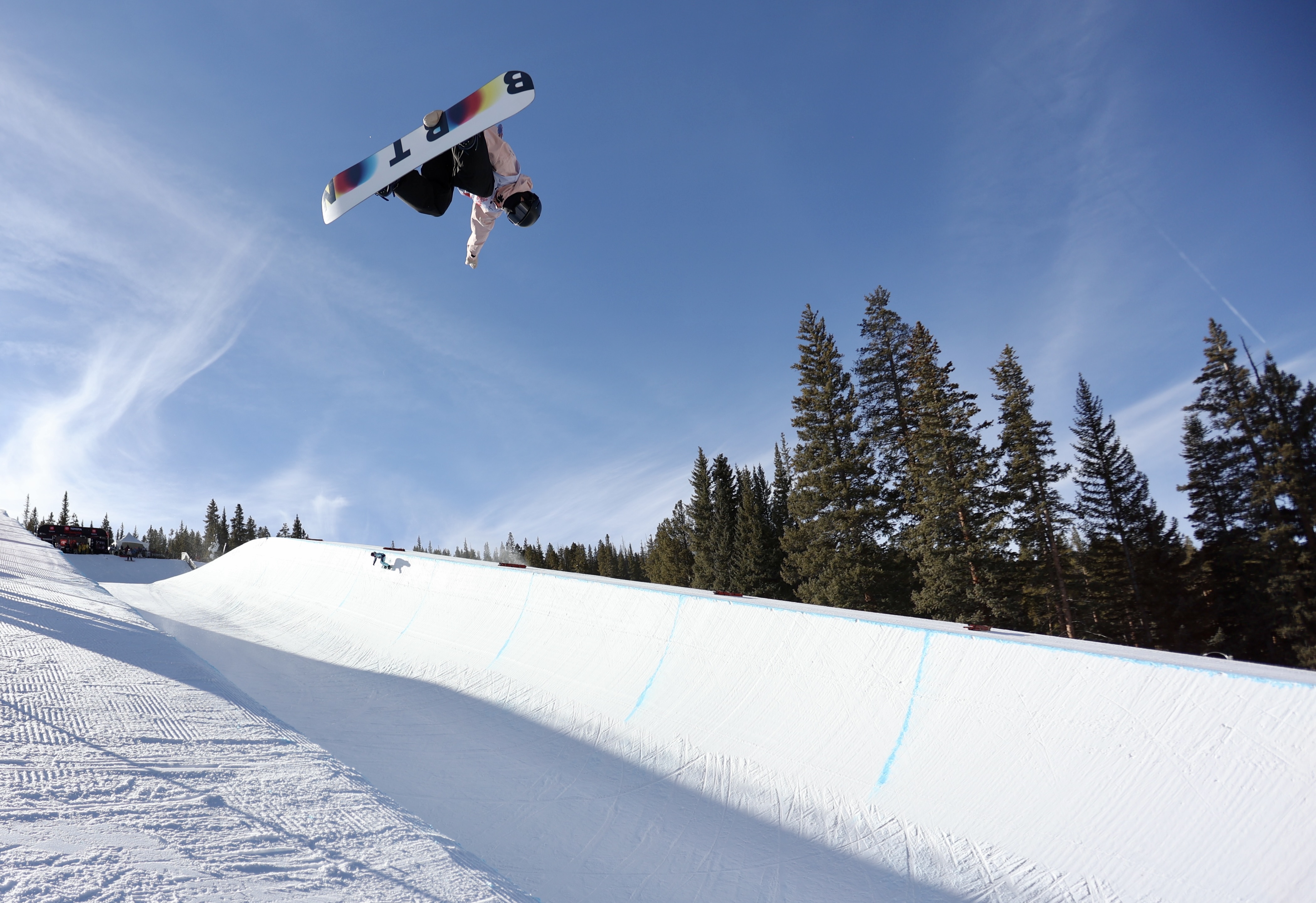 FIS | Stacked field of snowboarders in Copper for Halfpipe World Cup