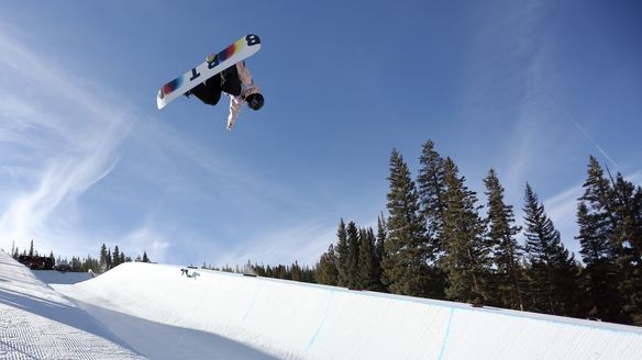 Stacked field of snowboarders in Copper for Halfpipe World Cup