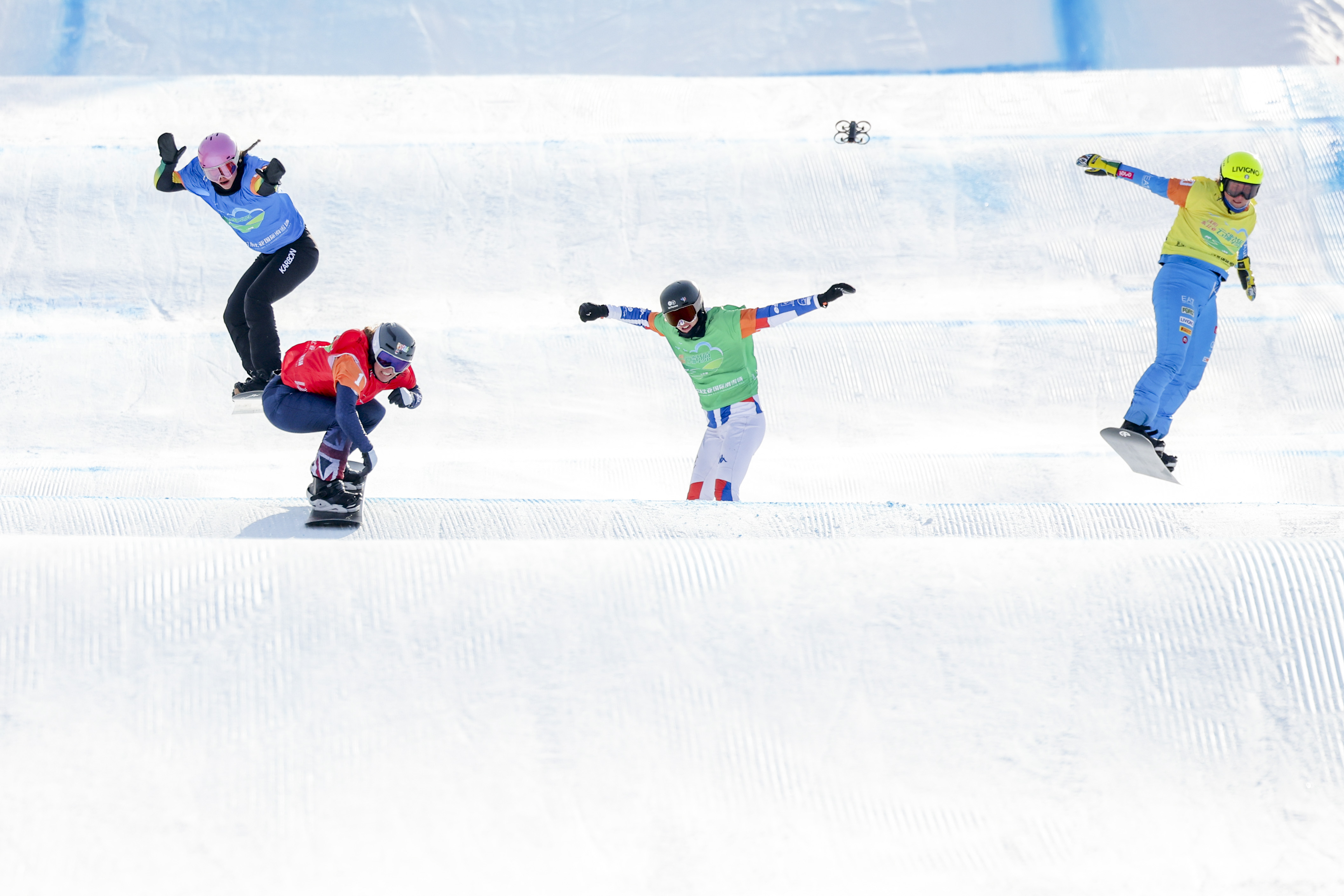FIS | Snowboard Cross World Cup race resumes in Erzurum