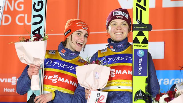 Selina Freitag and Agnes Reisch after winning the Super Team event in Zao, Japan.