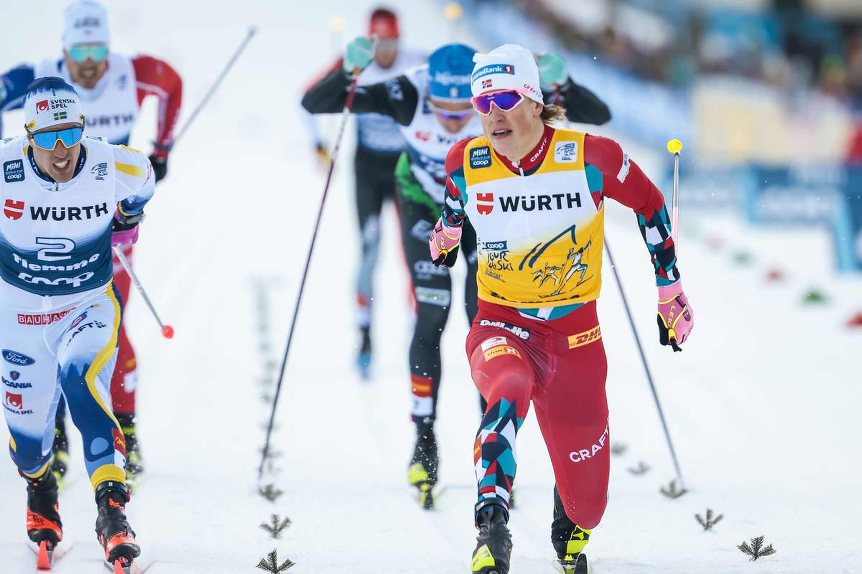 Johannes Hoesflot Klaebo sprints to victory before Calle Halfvarsson: @Nordic Focus.