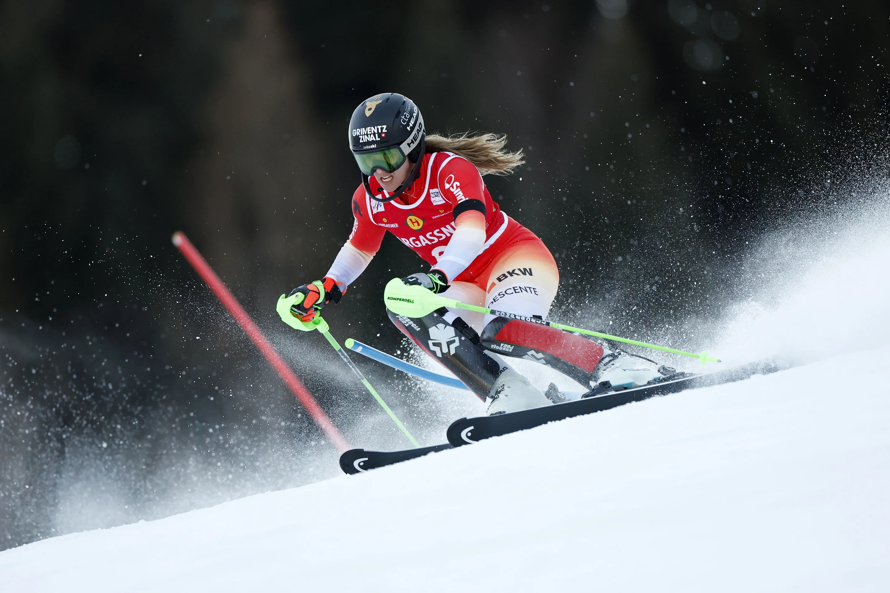 Camille Rast (SUI/Head) full of determination as she attacks the Podkoren course in Kranjska Gora on Sunday. ©FIS/ActionPress/Simon Hausberger