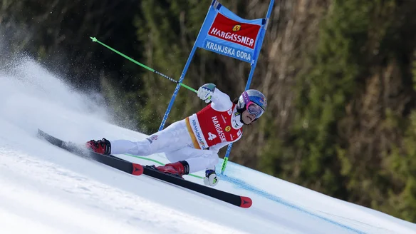 Pinheiro Braathen puts pressure on Odermatt with crucial GS win