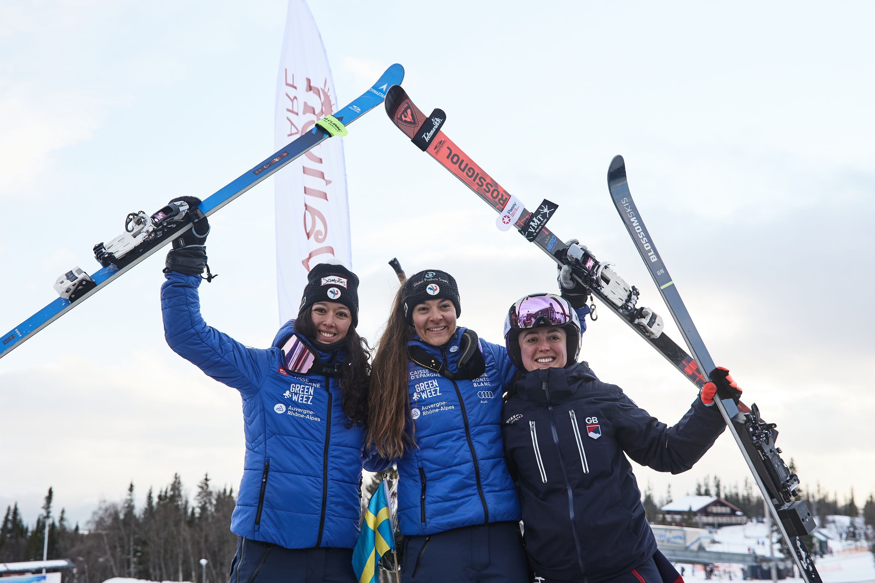 Argeline Tan Bouquet (FRA), Laly Chaucheprat (FRA) and Jasmin Taylor (GBR)