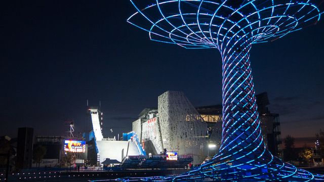 Training day at FIS Snowboard Big Air World Cup Milano 2016 - the first stop of FIS Super Series | Photo: Mateusz Kielpinski (FIS)