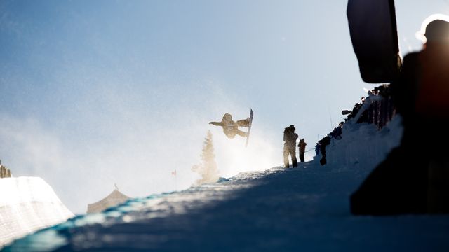 Snowboarding halfpipe finals
2016 U.S. Snowboarding Grand Prix at Mammoth
Photo: USSA