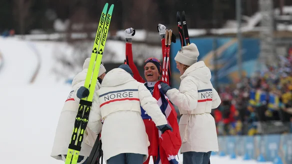 Norway wins dramatic women’s relay after shock fall for Sweden