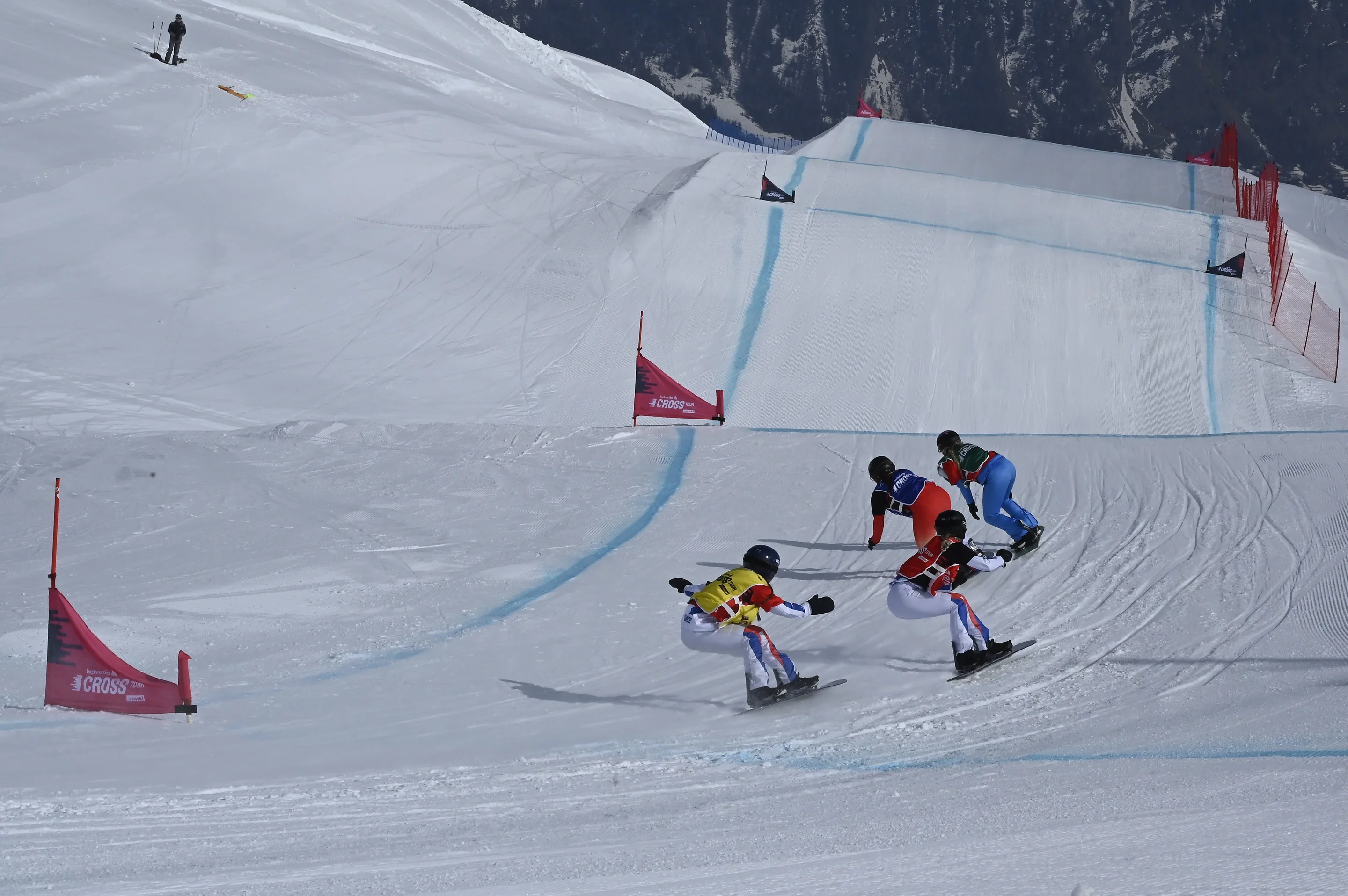 Lisa Francesia Boirai (ITA) in green leads Nuria Gubser (SUI) in blue in their semifinal