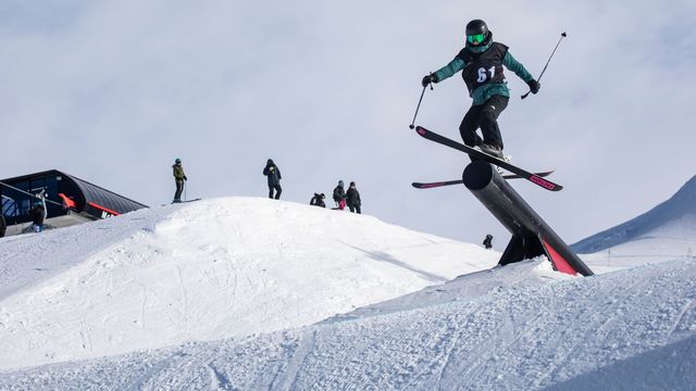 Eileen Gu on her way for the top score in women's qualifications in Cardrona © Neil Kerr / Winter Games NZ