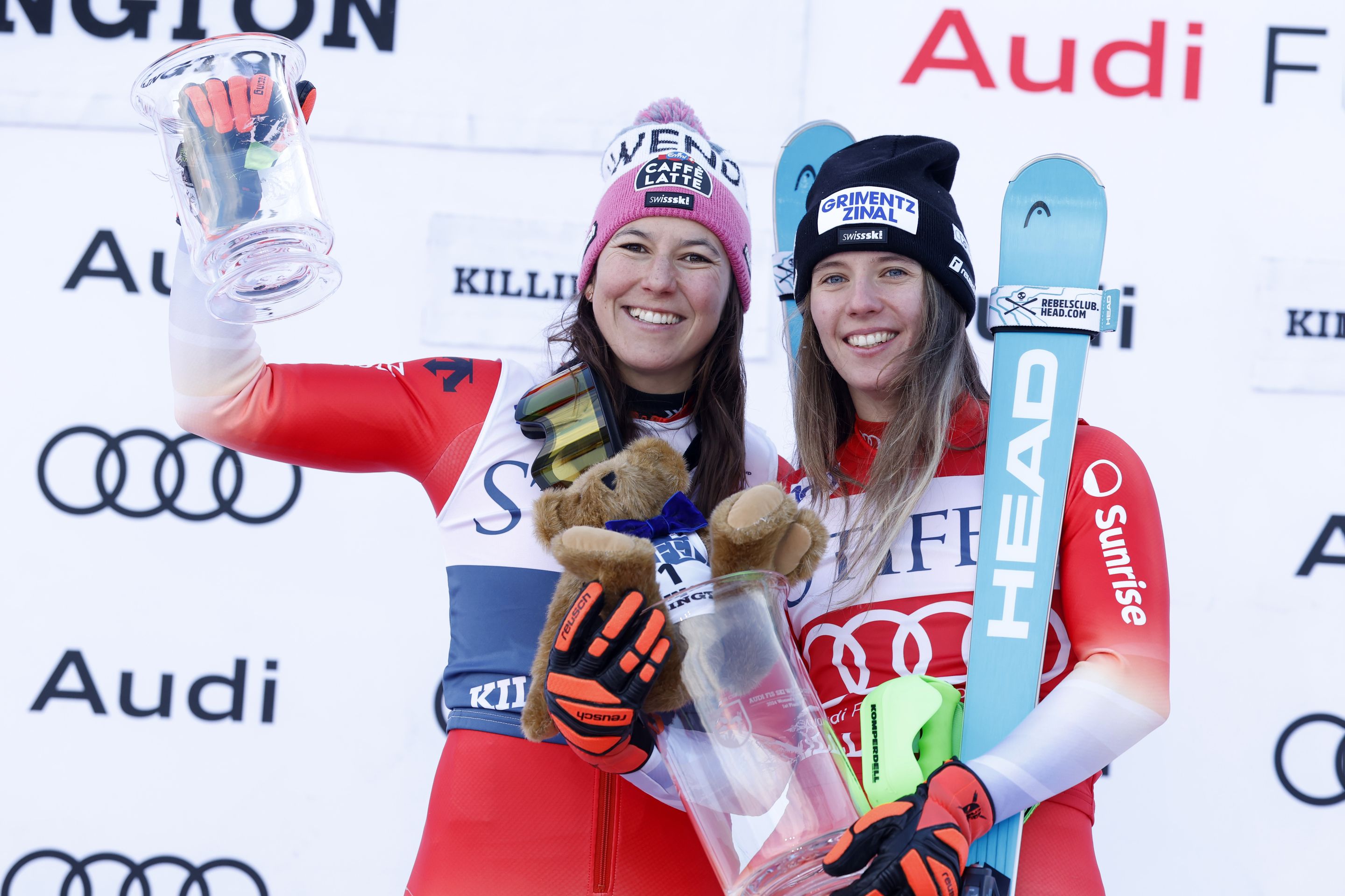 Camille Rast (R) and Wendy Holdener (L) celebrate Switzerland's first 1-2 in a women's World Cup slalom race in 28 years (Agence Zoom).