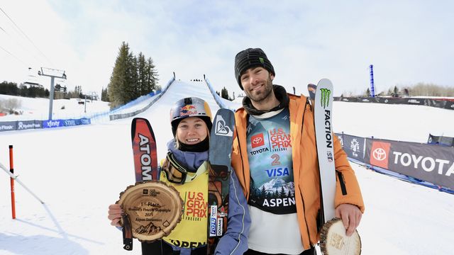 France's Tess Ledeux and U.S. skier Alex Hall celebrate their slopestyle wins at the U.S. Grand Prix in Aspen. Photo: @fisparkandpipe