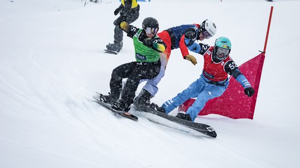 Snowboard Cross season opens in frozen Pyhä