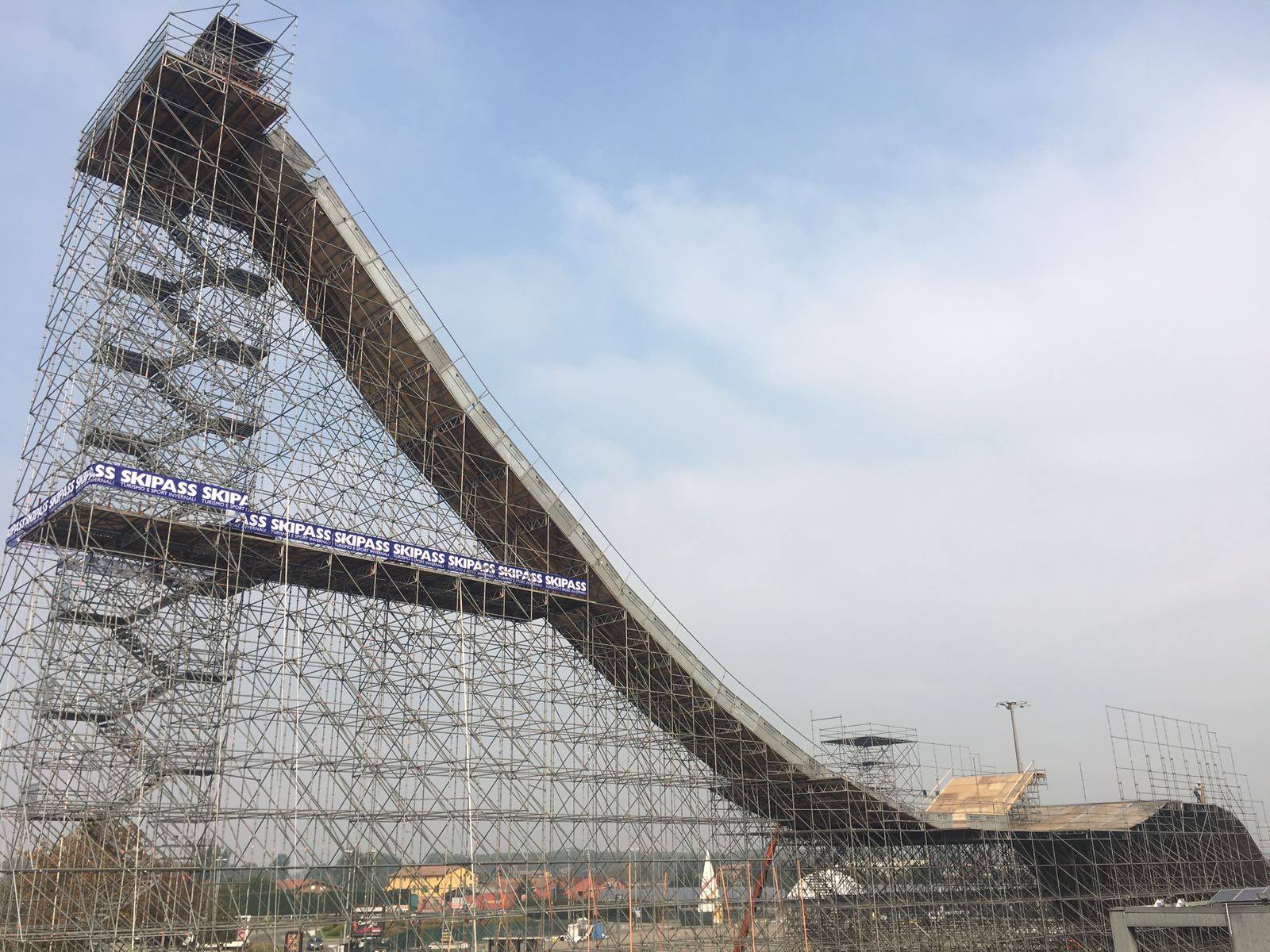 FIS | Modena big air World Cup ramp takes shape with two weeks to go