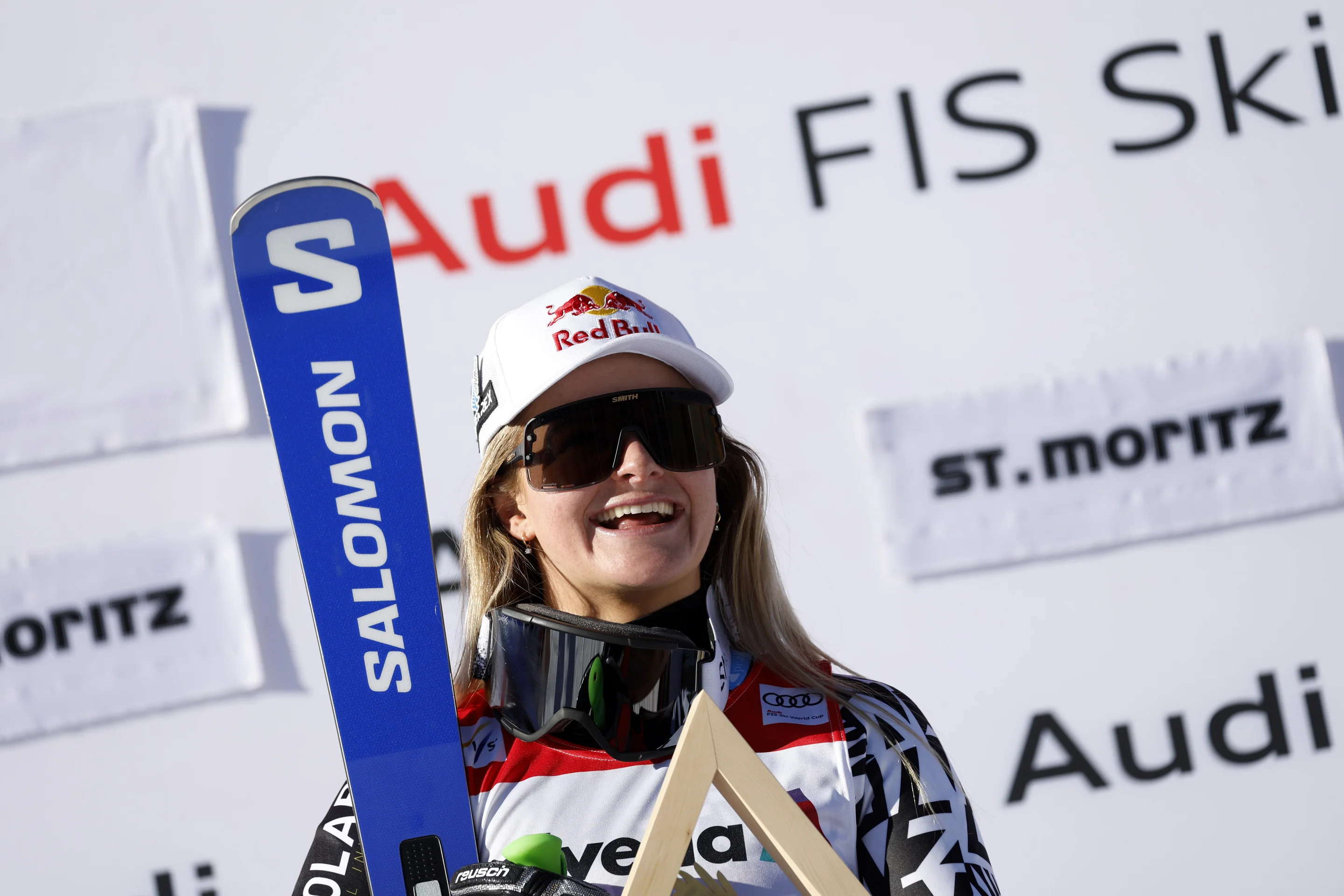 Alice Robinson (NZL/Salomon) won the St. Moritz Super G to make more history for New Zealand. ©FIS/ActionPress/Simon Hausberger