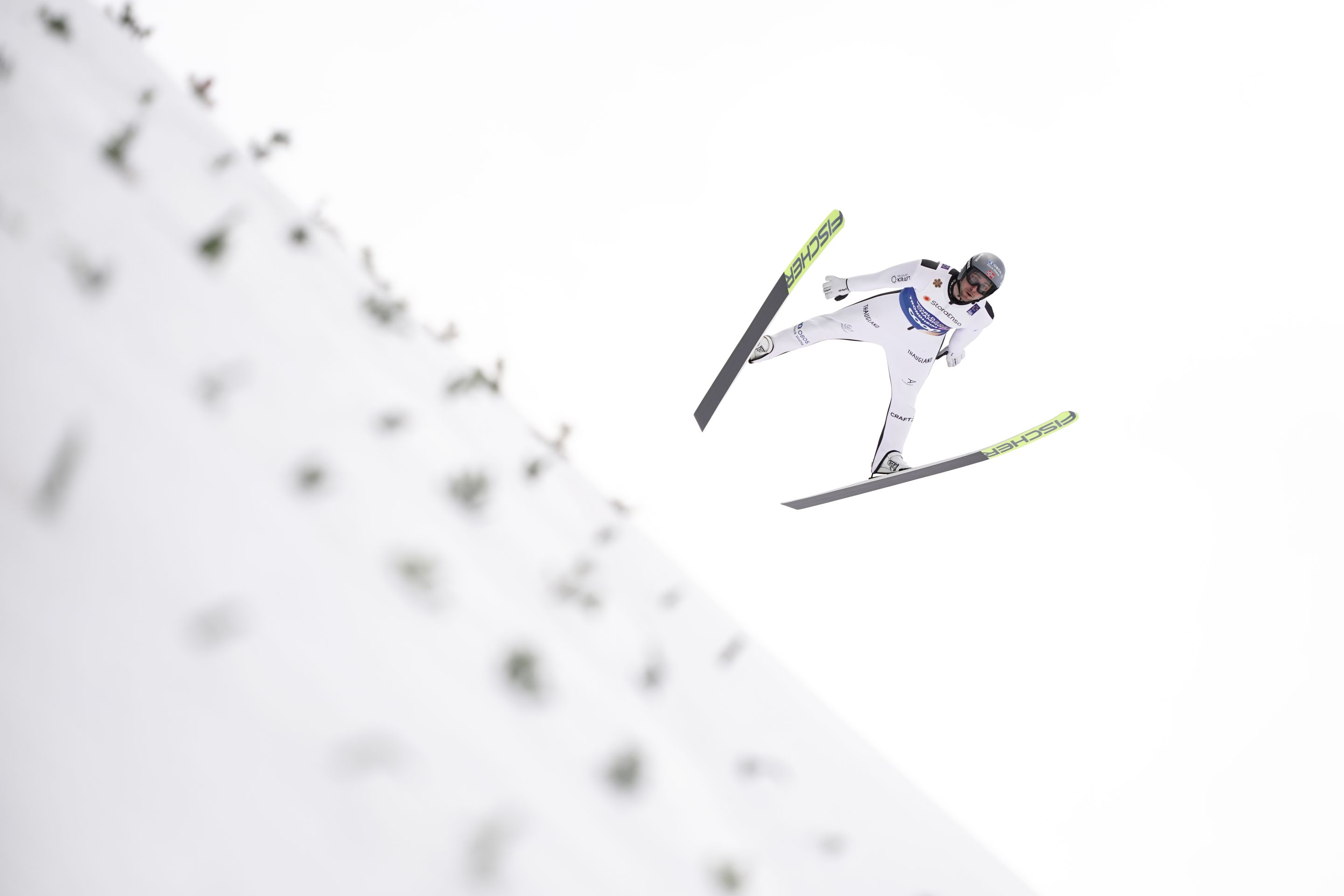 Riiber's last ski jump at a major championships set up another golden day for the Norwegian star. © Thibaut/NordicFocus