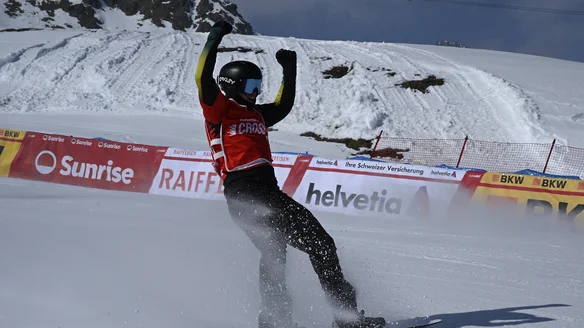 Turner and Francesia Boirai claim maiden Snowboard Cross junior world titles