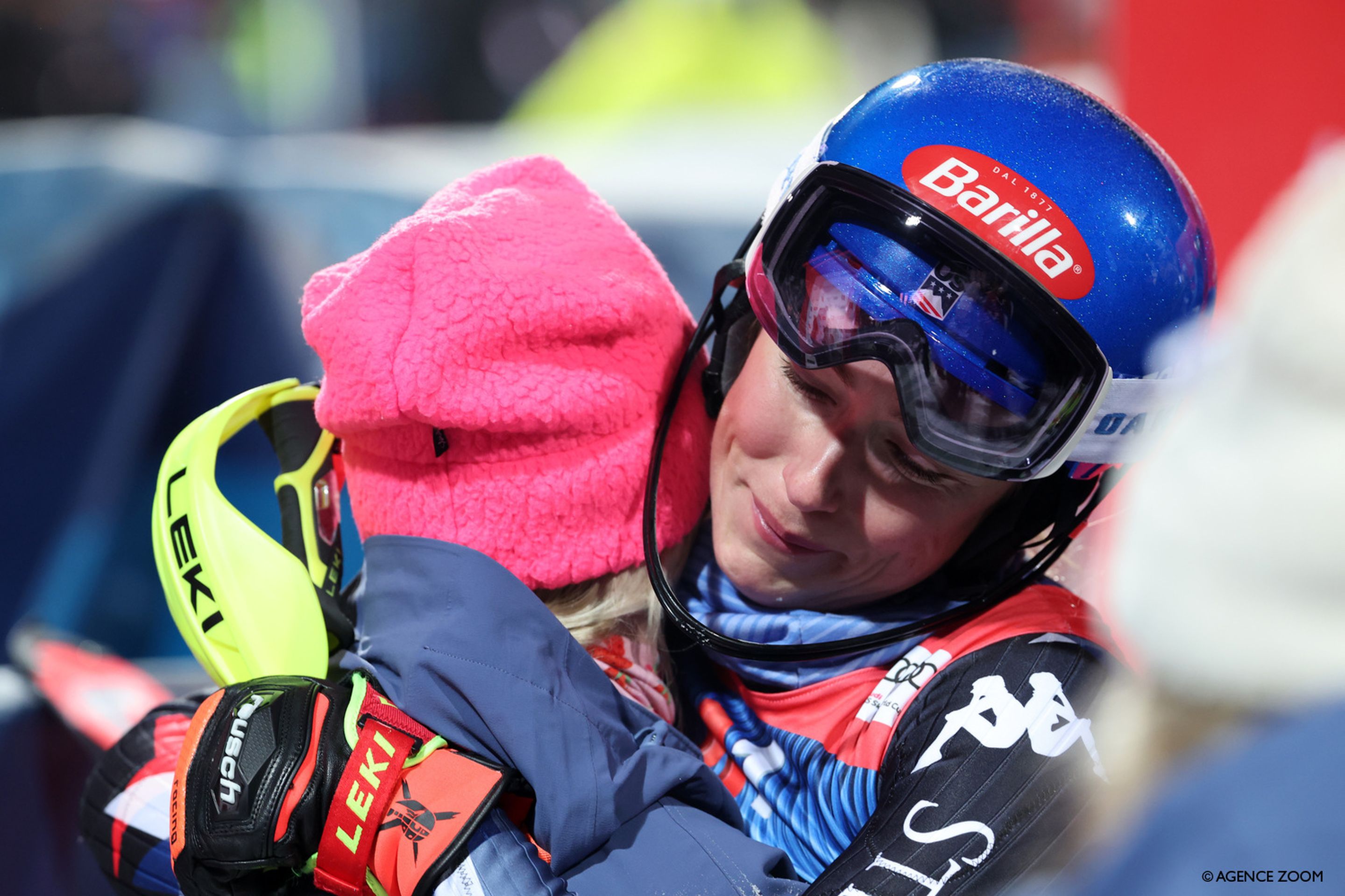 An emotional Mikaela Shiffrin (USA) in the finish area after Tuesday's race (Agence Zoom)