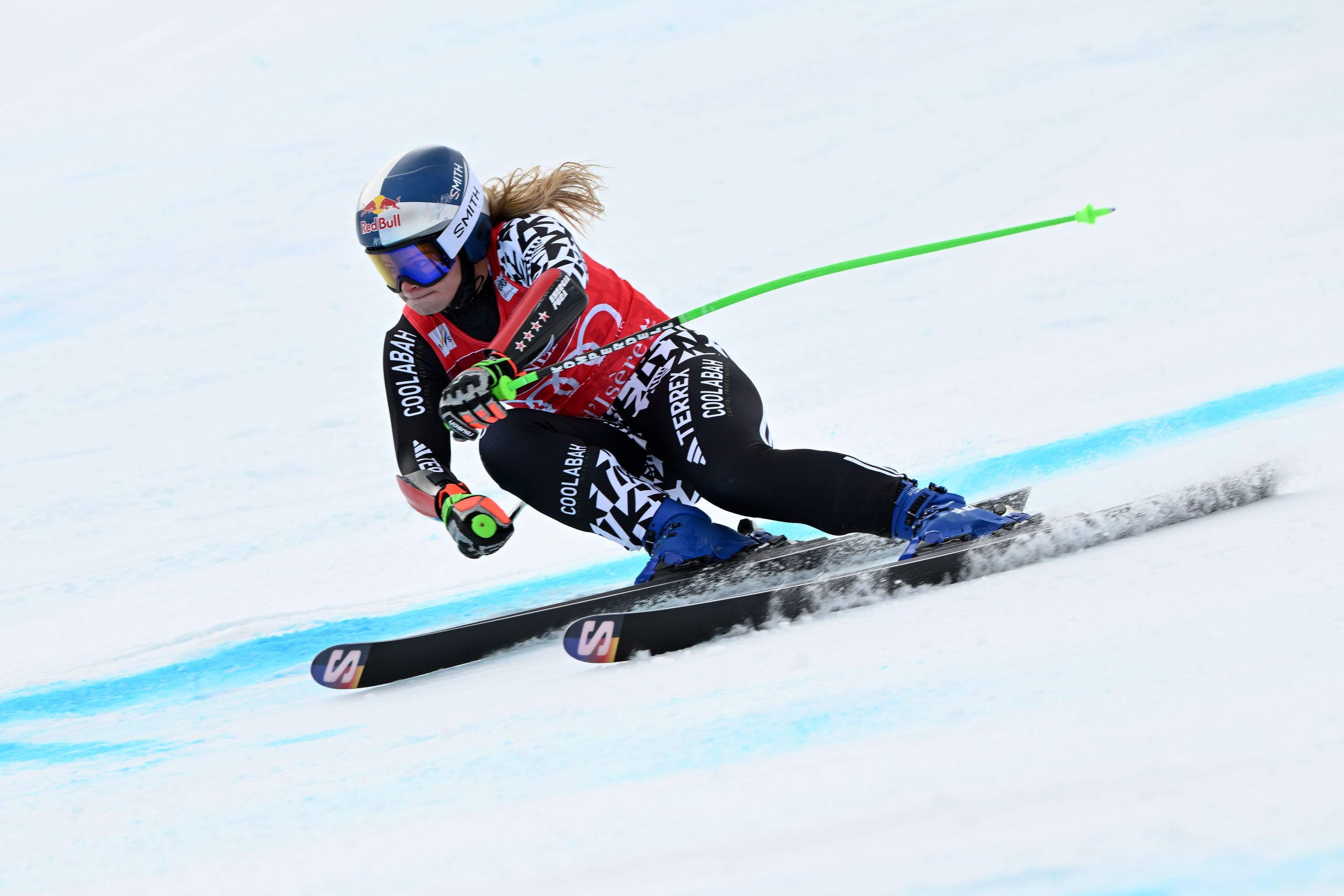 Alice Robinson (NZL/Salomon) has taken her Super G skiing to a new level this season. ©FIS/ActionPress/Ruedi Flück