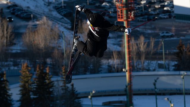 Eileen Gu (CHN) © Chad Hurry/Freestyle Canada