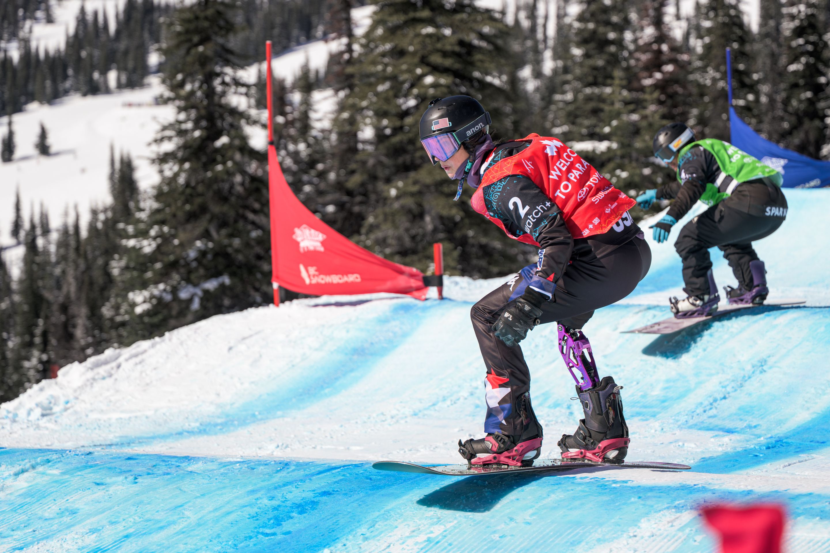 Brenna Huckaby Clegg (USA) on a wave of the second Snowboard Cross in Big White (CAN)
