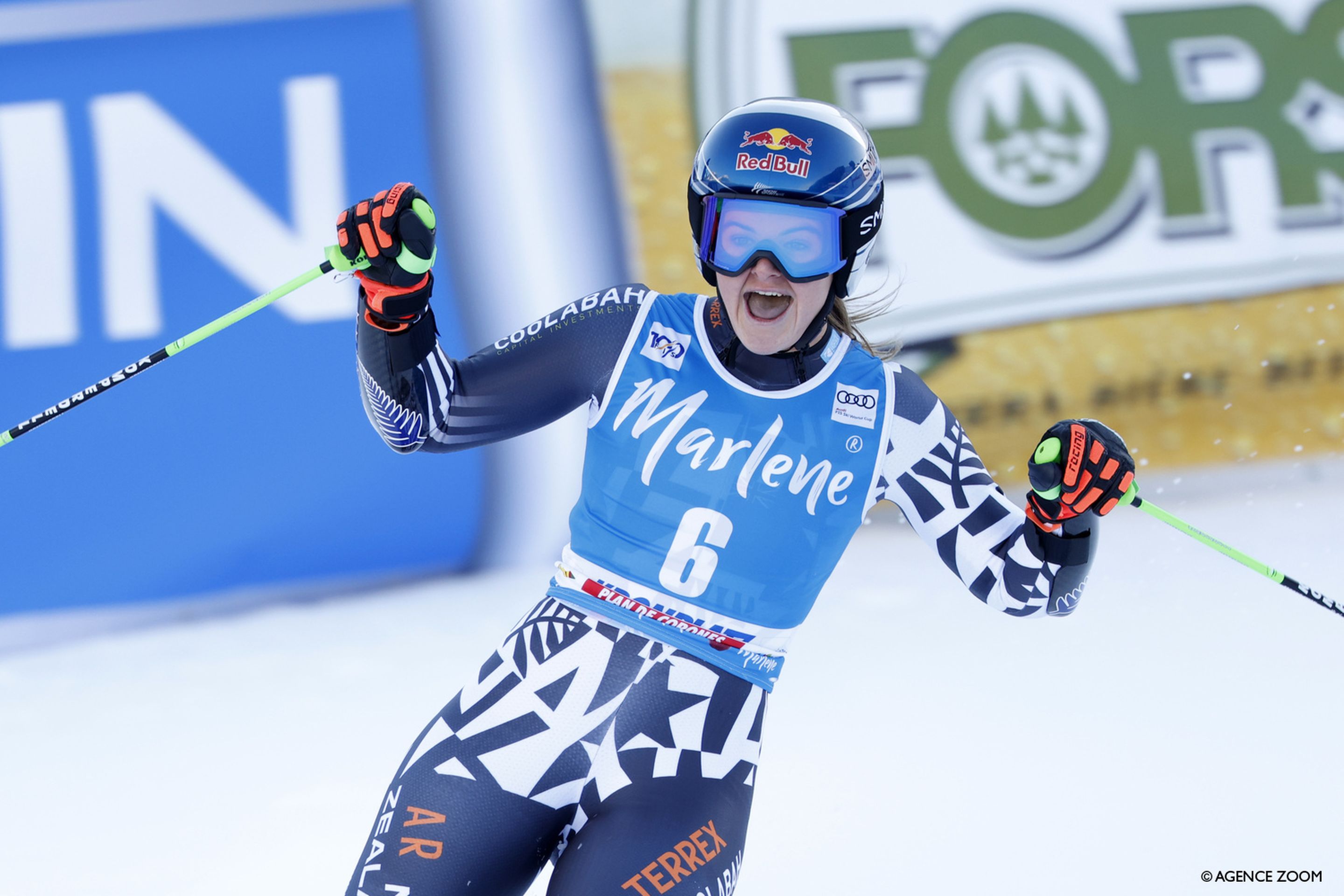 Alice Robinson (NZL) celebrates after guaranteeing herself a podium place (Agence Zoom)