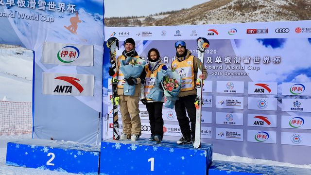 Halfpipe World Cup leaders Aaron Blunck (USA), Valeriya Demidova (RUS), and Noah Bowman (CAN) © Buchholz/FIS Freeski