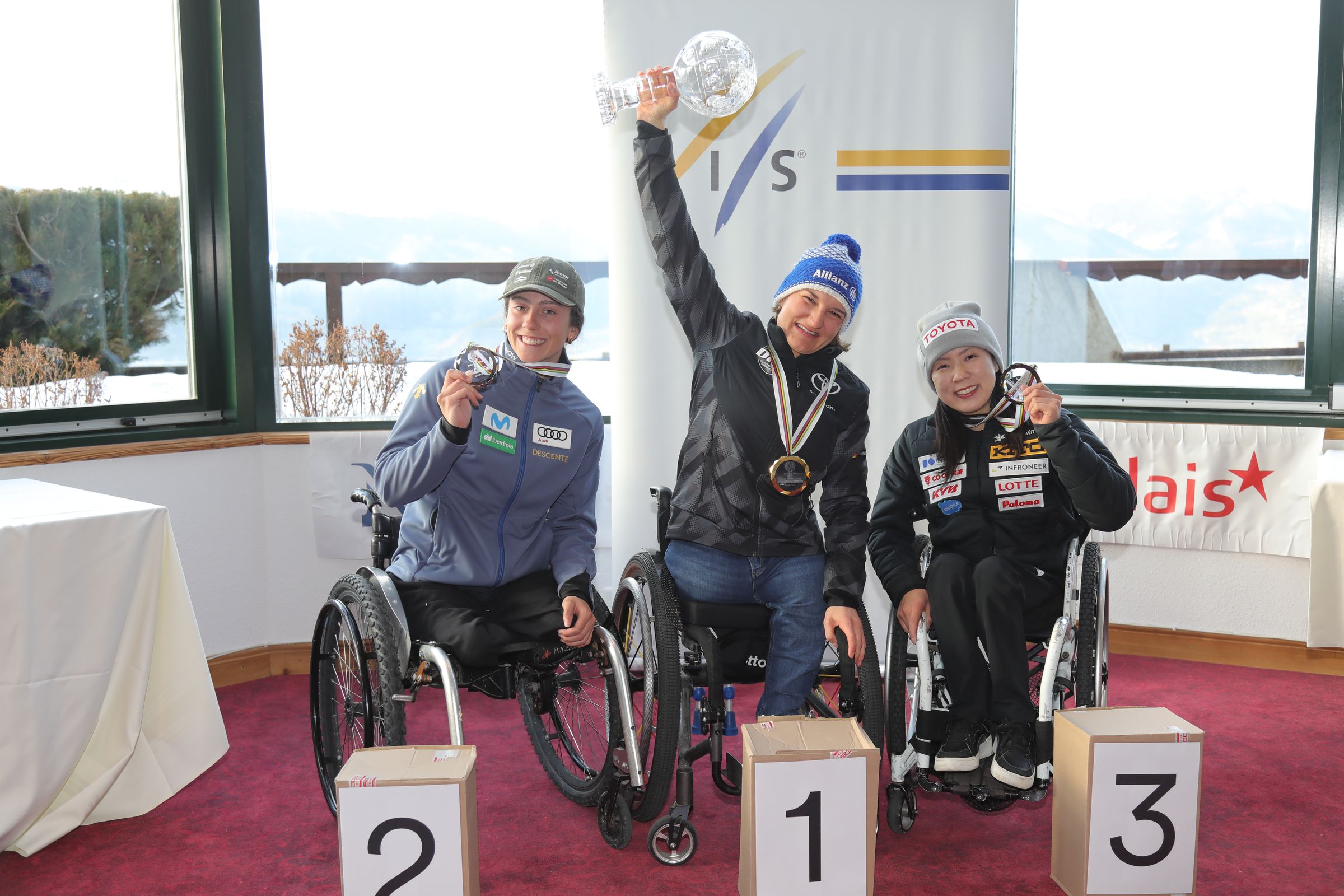 Audrey Pascual Seco (ESP), Anna-Lena Forster (GER) and Momoka Muraoka (JPN)