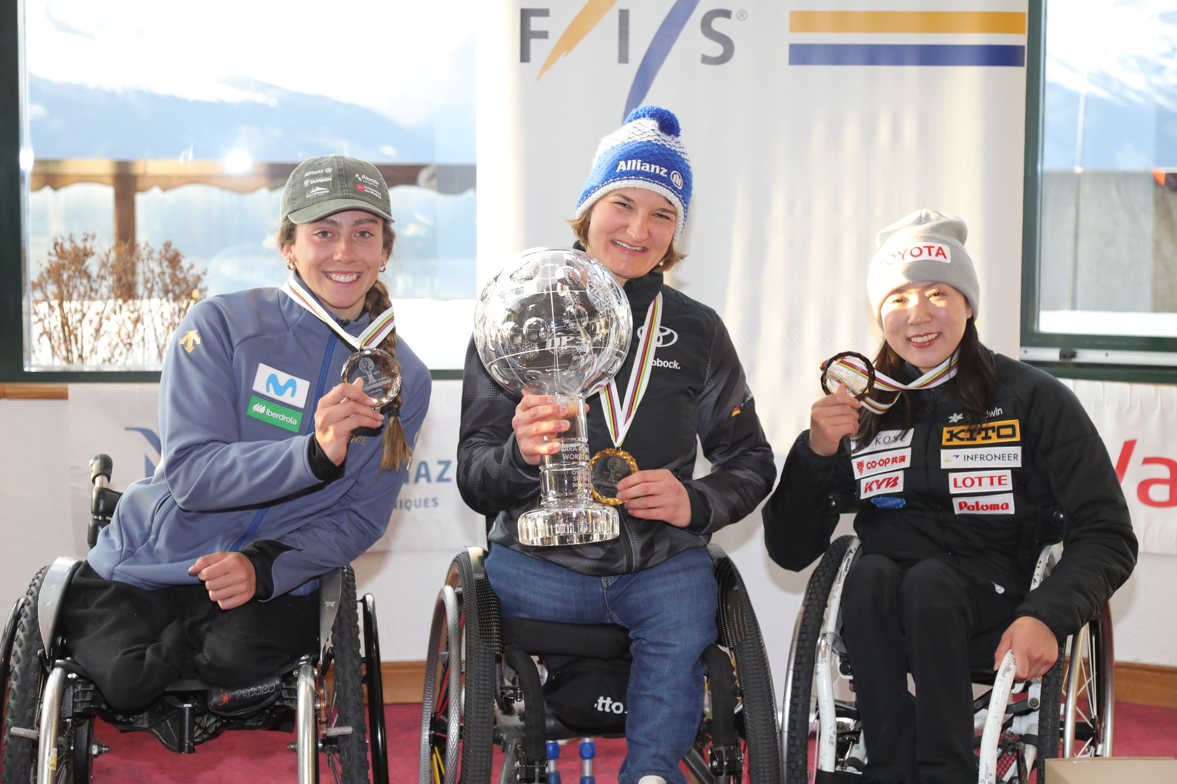 Audrey Pascual Seco (ESP), Anna-Lena Forster (GER) and Momoka Muraoka (JPN)