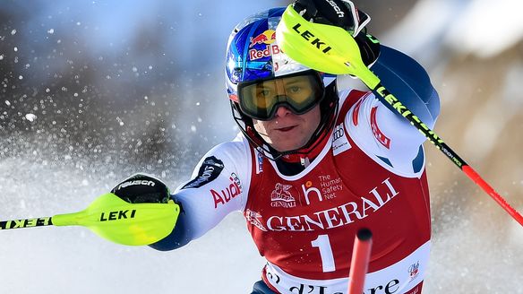 Pinturault powers through to Val d’Isere slalom win