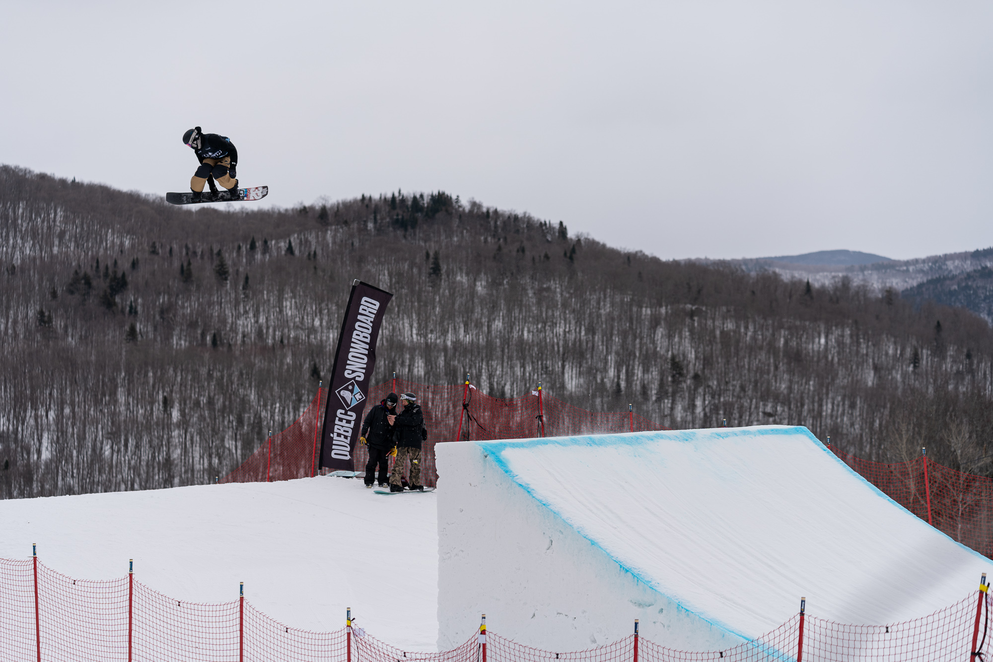 F-One Big AIR Pumpe 2022 - Leistungsstarke Kite-Pumpe Mit Manometer & 4 Adaptern