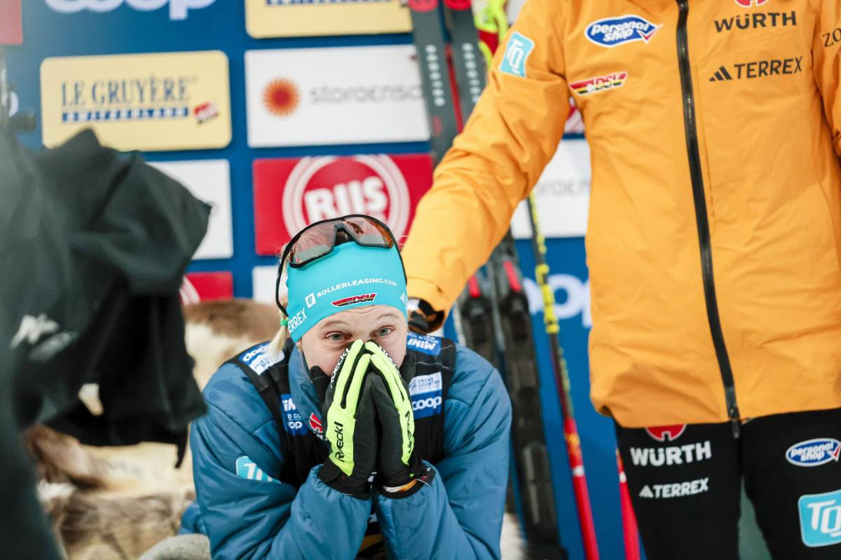 Victoria Carl waiting nervously in the leader's chair © NordicFocus