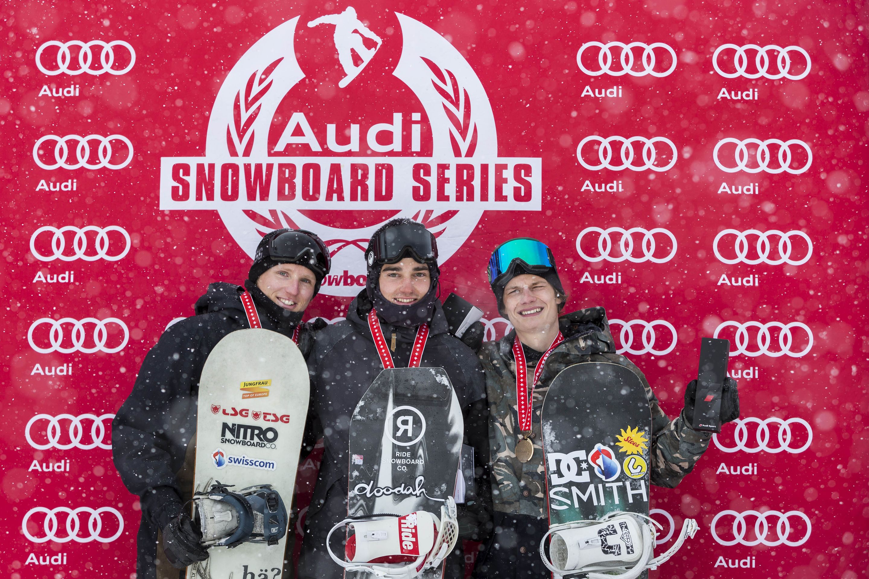 Snowboard Slope Style an den Swiss Freestyle Champs 2017 am 19. April 2017 auf dem Corvatsch.
© Dominic Steinmann/ShredPlanet