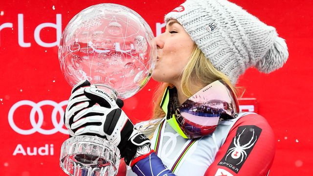 ARE, SWEDEN - MARCH 18: Mikaela Shiffrin of USA wins the globe in the overall standings during the Audi FIS Alpine Ski World Cup Finals Women's Giant Slalom on March 18, 2018 in Are, Sweden. (Photo by Alain Grosclaude/Agence Zoom)