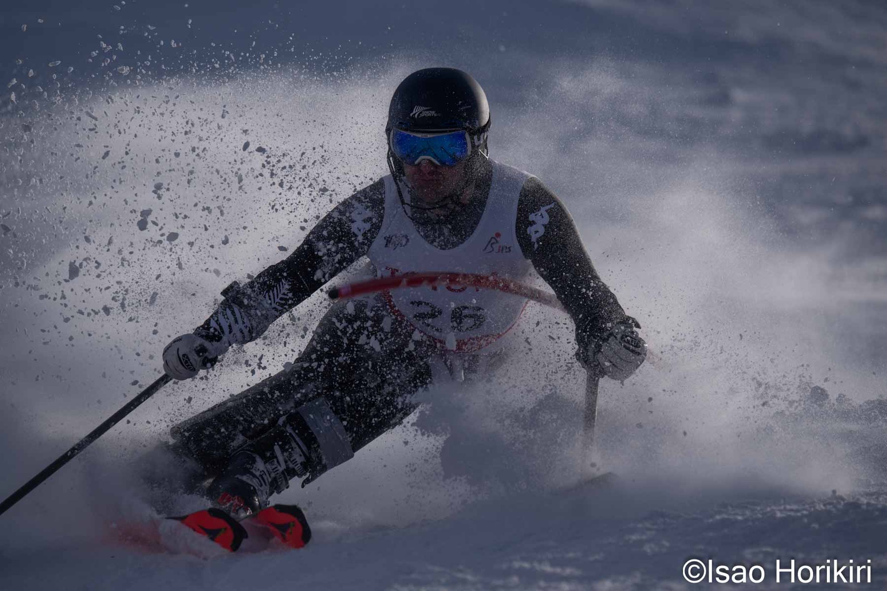 Adam Hall (NZL) © Isao Horikiri