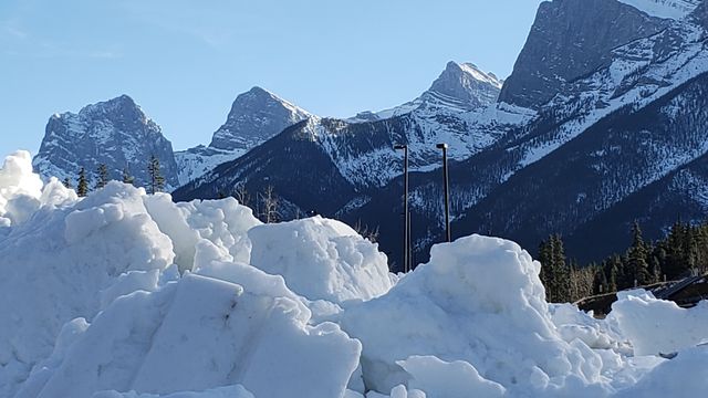 Snow being rolled out for the Frozen Thunder 2018. ©Canmore