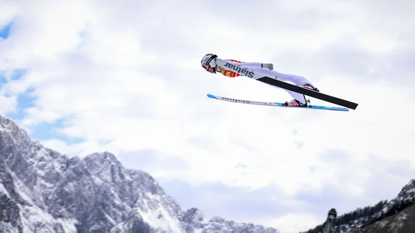 Ola Elfmark: 'There's nothing telling us women have less potential to fly long'