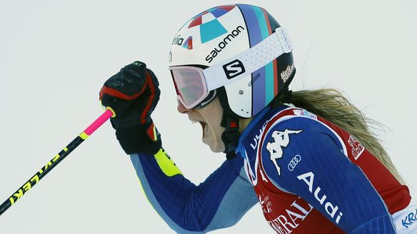 Bassino unbeatable in giant slalom