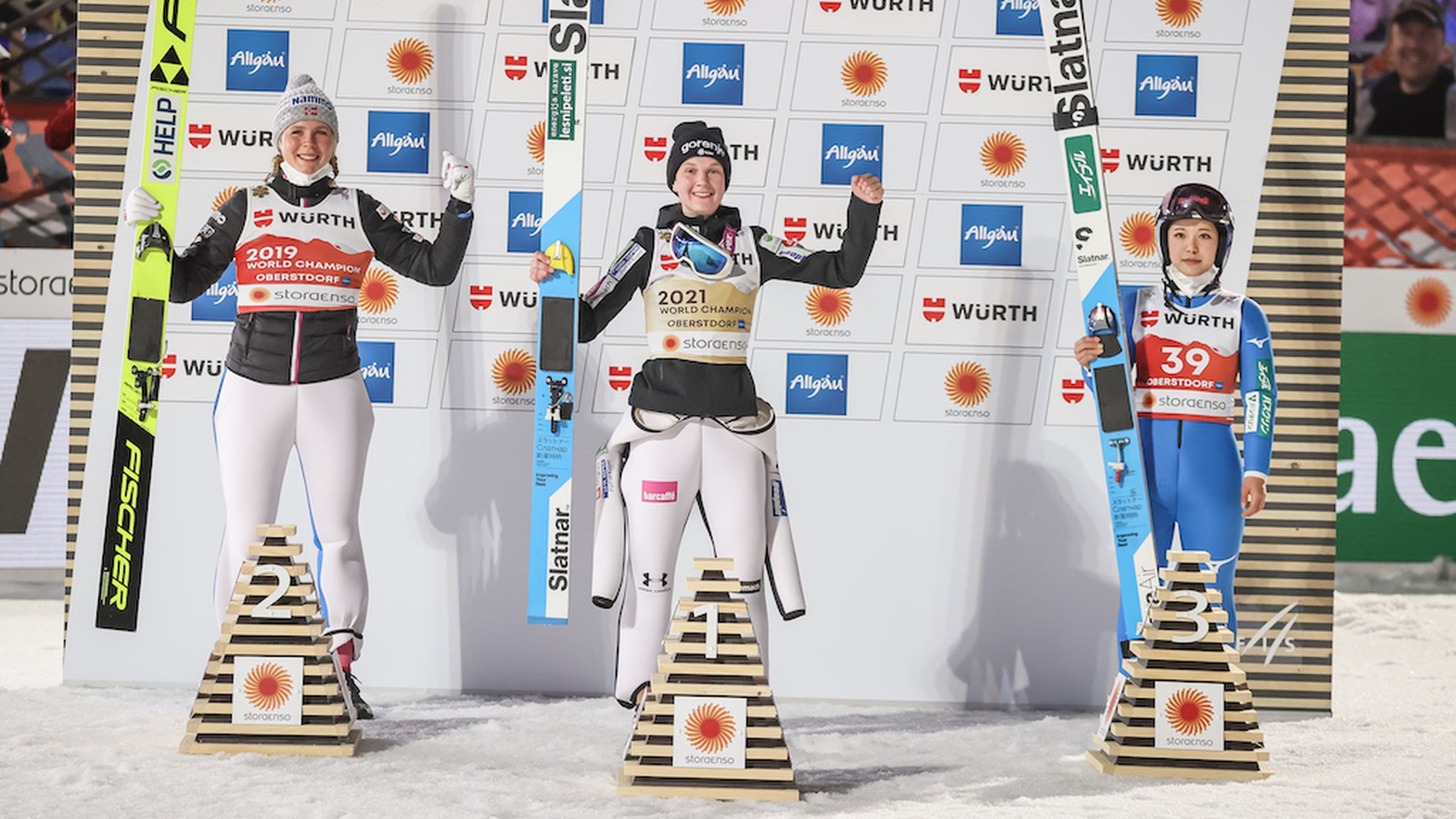 Maren Lundby, Ema Klinec, Sara Takanashi