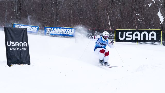 Ben Cavet (FRA) on his way to victory in Lake Placid