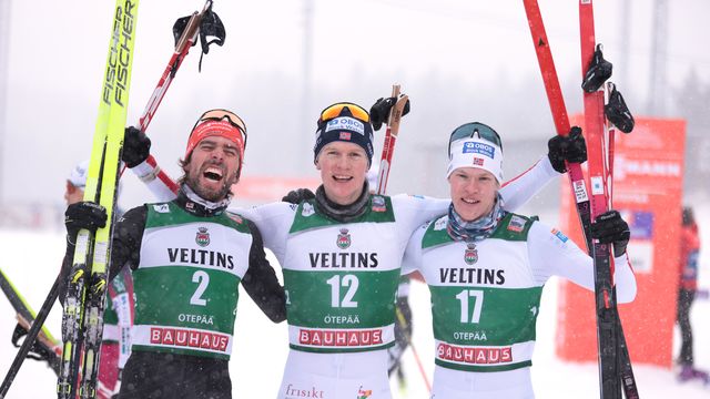 Oftebro (centre) pipped Johannes Rydzek (left) and Andreas Skoglund to victory © FIS/ActionPress/NocoGirls