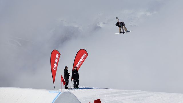 Kokomo Murase (JPN) earns JWC big air gold - ©FISSnowboard