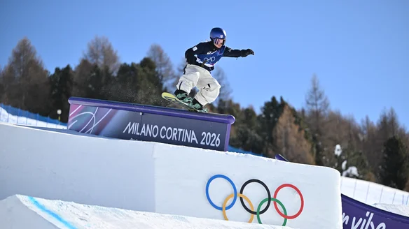 Women's and men's Olympic slopestyle rescheduled due to wild weather