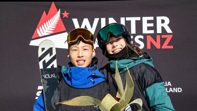 China's Eileen Gu and Bingqiang Mao took top spots at ANC events in Cardrona © Iain McGregor / Winter Games NZ
