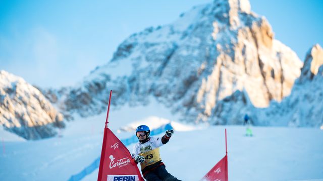 Last season's action in Cortina © Miha Matavz/FIS Snowboard