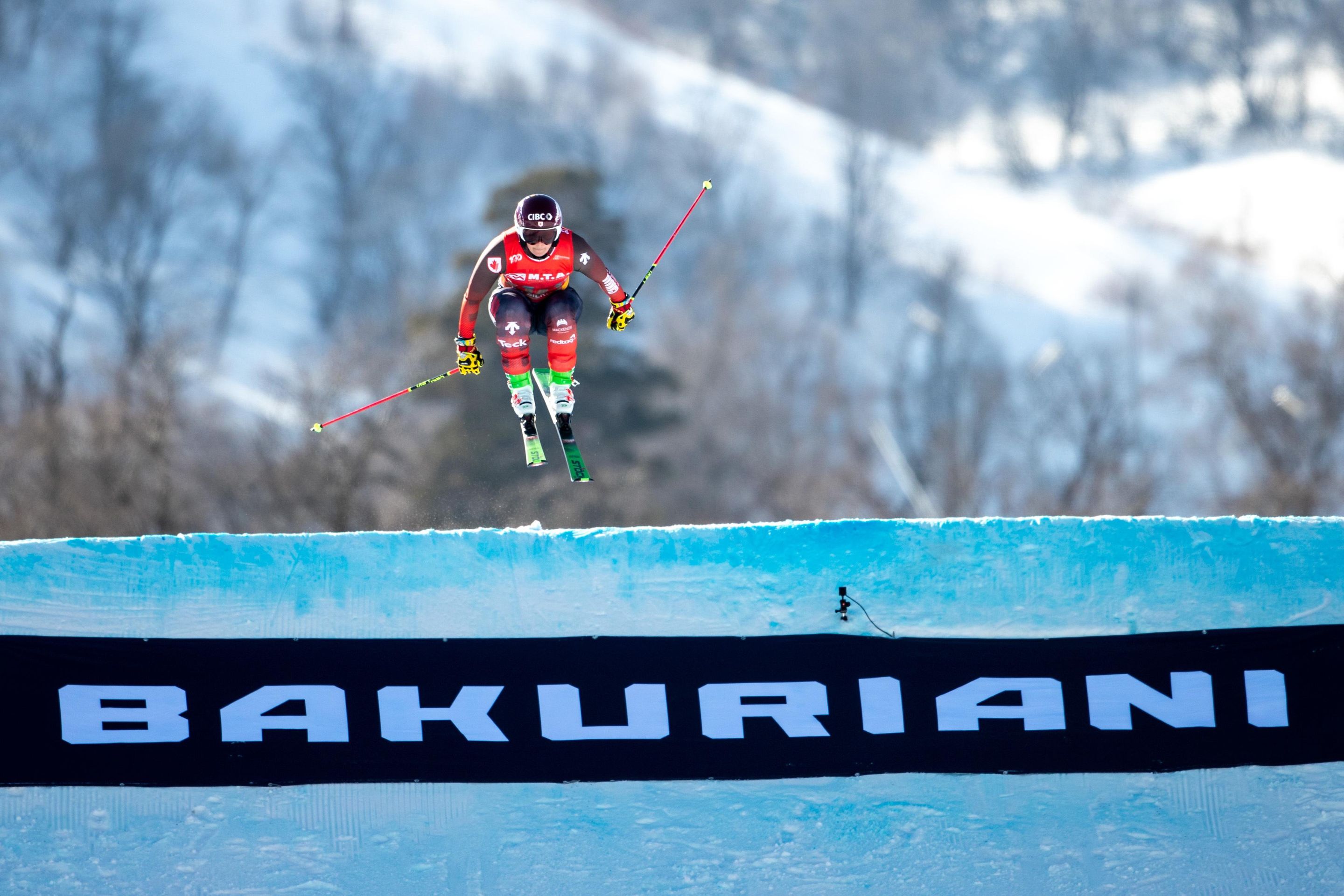 Marielle Thompson (CAN) soars through the air. Photo: Matic Klansek