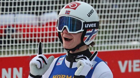 Marius Lindvik makes it two in a row in Innsbruck
