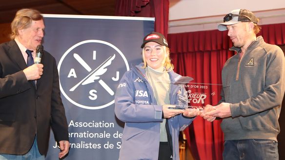 Mikaela Shiffrin awarded Skieur d’Or 2023 trophy