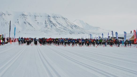 Svalbard Skimaraton won by Johanne Harviken and Didrik Tønseth